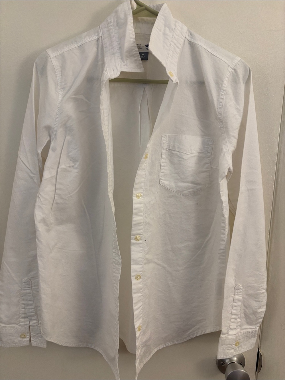 White Long-Sleeve Casual Button-Down Shirt